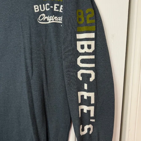 Buc-ees's Velvet Graphic Long Sleeve Gray Crewneck T-Shirt - Image 4