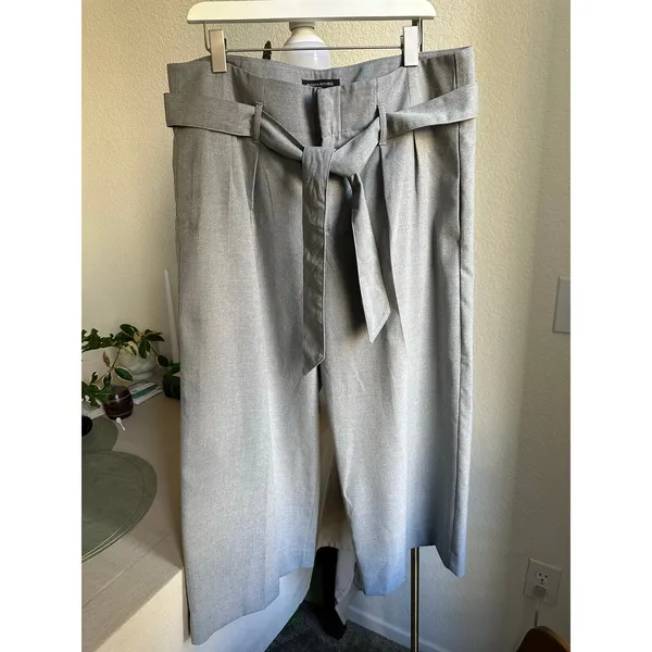 Banana Republic Gray Wide Leg Trousers - Image 2