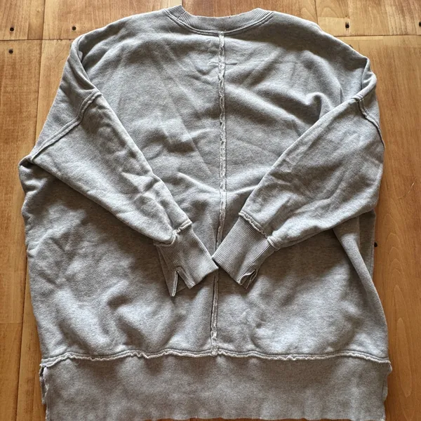 Aerie Womens Oversized Heather Gray Crewneck Sweatshirt Exposed Seam Small‎ - Image 3