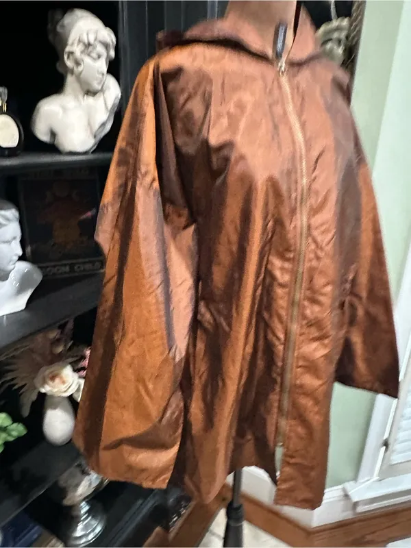 Totes Bronze Metallic Packable Raincoat – One Size (XS–2XL) - Image 3