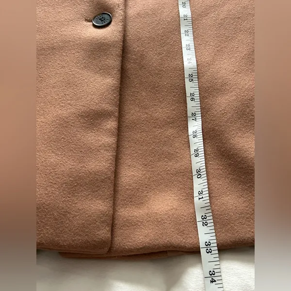 DKNY Women's Walker Wool Camel Coat Size Medium - Image 9