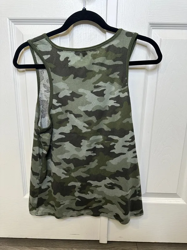 Lucky Brand Green Camouflage Sleeveless Tank L Scoop Neck Summer Top - Image 3