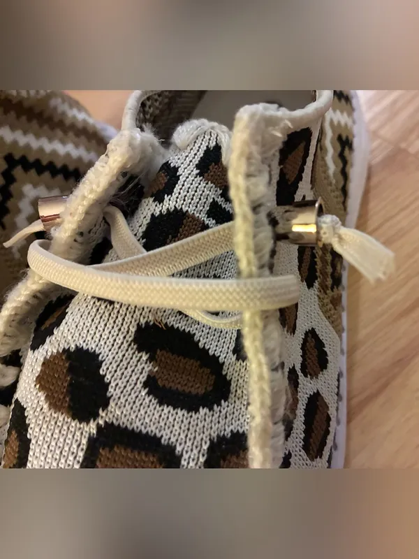 Leopard Print Slip-On Women’s Shoes in Beige Size 5.5 - Image 9