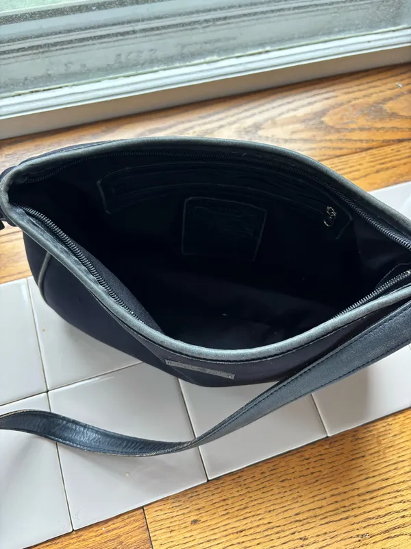 Coach Shoulder Bag Y2K - Image 5