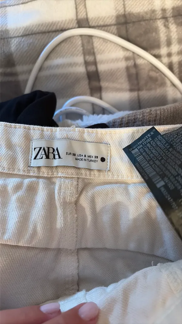 ZARA Jeans High-Rise - Image 3