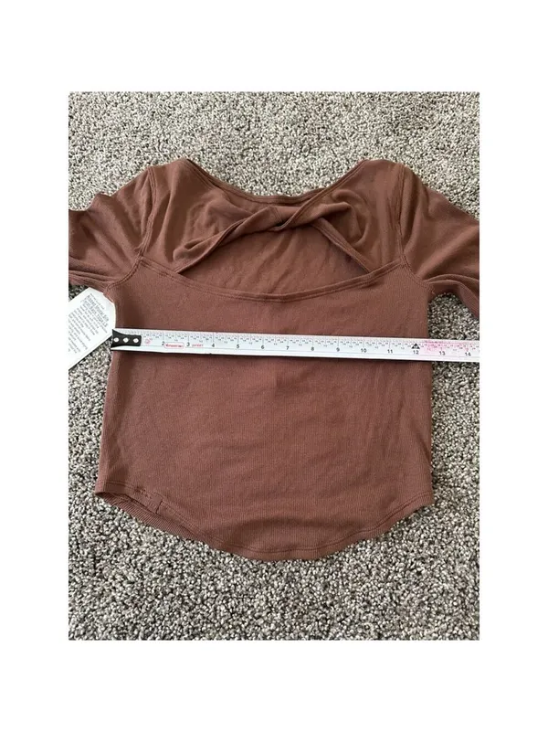 Lululemon Dark Brown Modal Silk Twist Back Long Sleeve Shirt Size 2 - Image 4