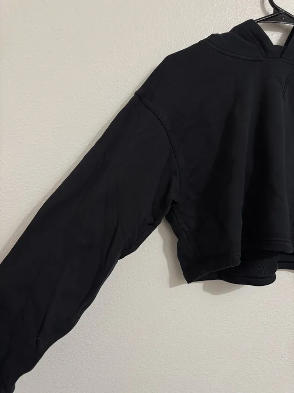 Lululemon cropped hoodie  - Image 3