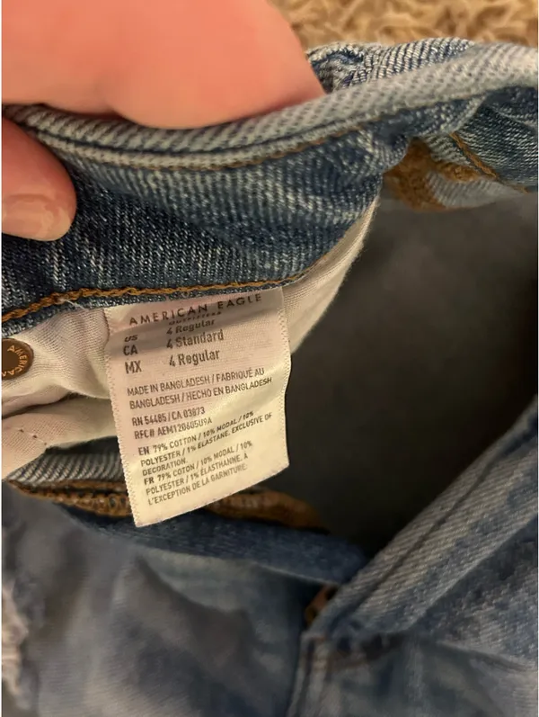 American Eagle Mom Jeans - Image 2