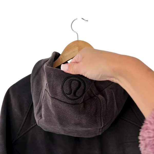 Lululemon Black Full Zip Hoodie Sz 8 - Image 7