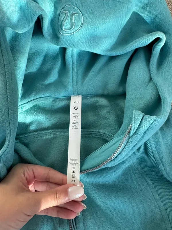Lululemon Scuba Hoodie - Image 4
