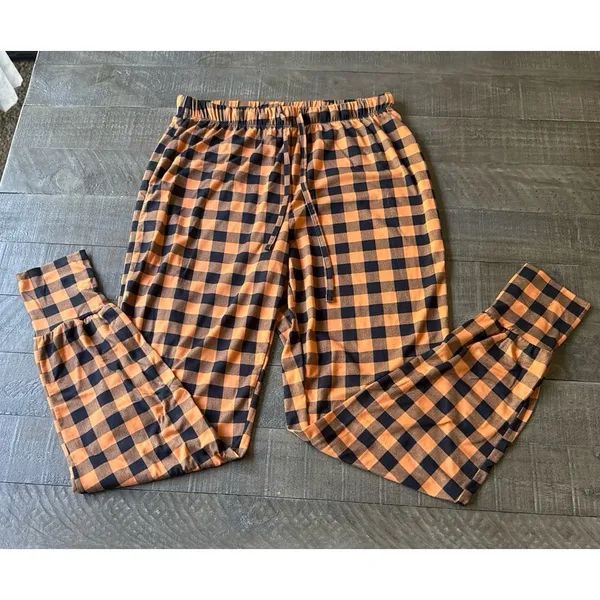 Fabulous Women's 2PC‎ "This Girl Loves Halloween" Pajamas set Size Small - Image 10