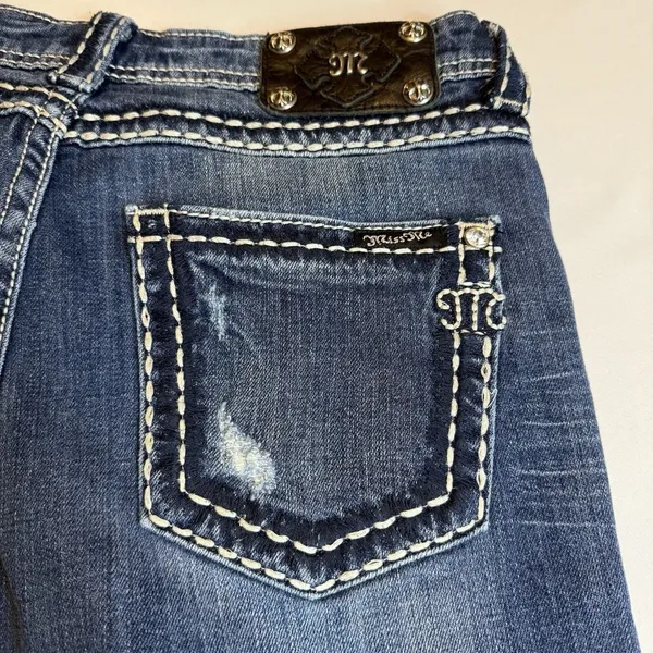 Miss Me Modelo Boyfriend Distress Mid Rise Dark Wash 6 Cropped Denim Jean Capri - Image 8
