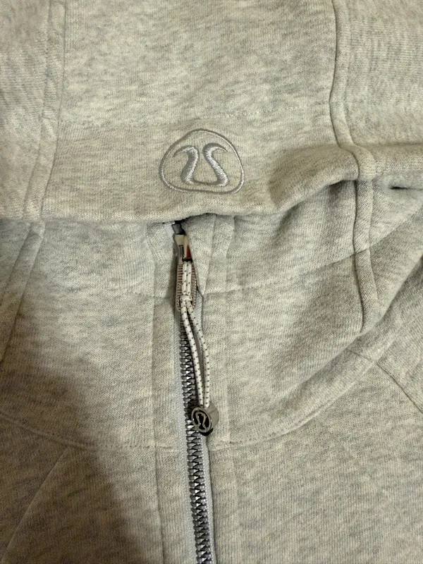 Lululemon Scuba Full-Zip Cropped Hoodie - Image 3