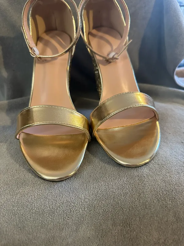 SHEIN sandals - Image 2