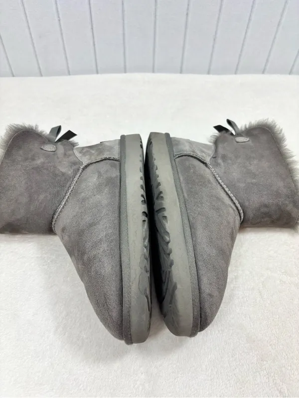 UGG Mini Bailey Bow II GreyShort Suede Shearling Boots size 9 - Image 8