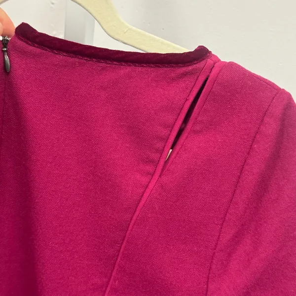 Elie Tahari Magenta Pink Wool Blend Shoulder Cut Out Velvet Trim Knee‎ Dress 8 - Image 5
