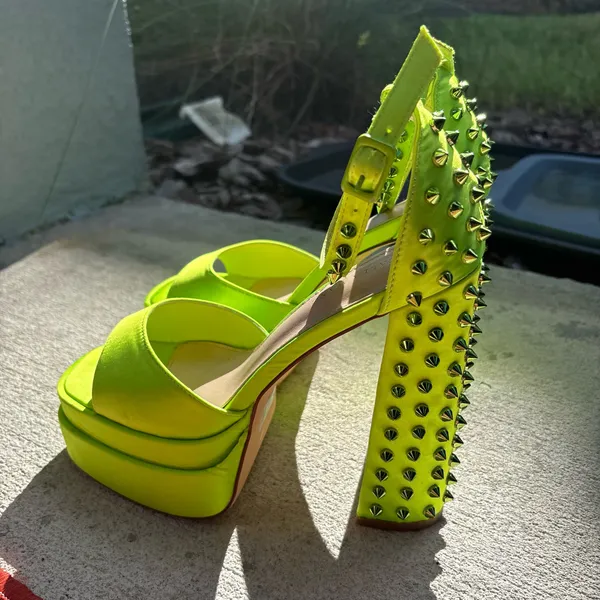 Azalea Wang Spike Platform Heels Green Size 8.5 - Image 4