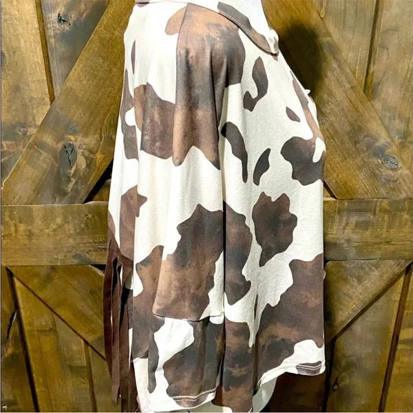 NWT Peach Love California Brown and White Crop Fringe Cow Print Tee - Image 16