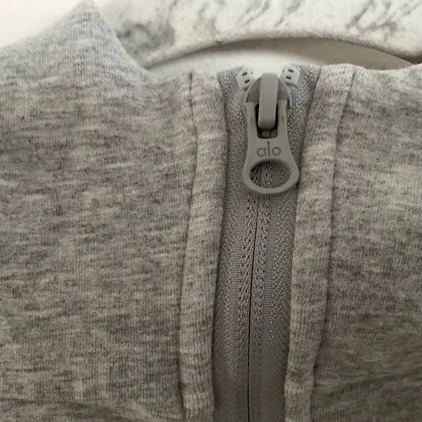 Alo Yoga Sway Full Zip Hoodie Athletic Heather Grey M - Image 4