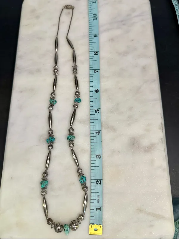 Vintage Liquid Silver Tone Turquoise Bead Screw Clasp Necklace Costume - Image 7