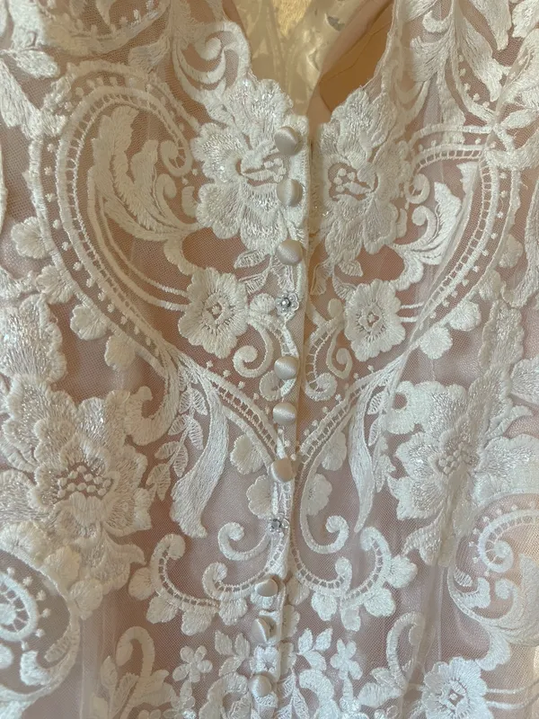 Madison James Wedding Dress - Image 4
