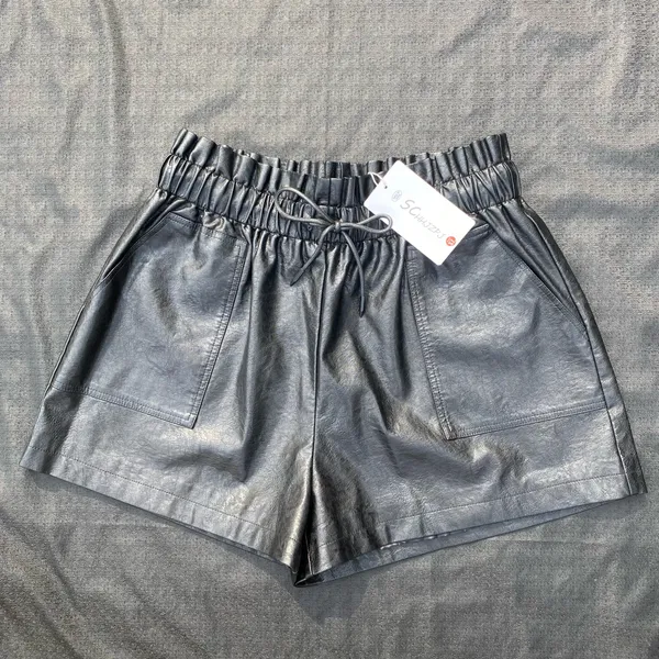 🖤 NWT Schhjzpj Size XL Black Vegan Leather Drawstring PaperBag Shorts 🖤 - Image 5