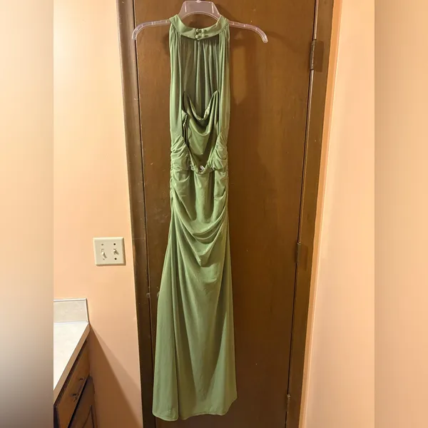 Abercrombie & Fitch Vol. 28 Sheer Halter Maxi Dress in Green - Image 7