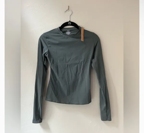 SKIMS Fits Everybody Long Sleeve T-Shirt XS - Image 2