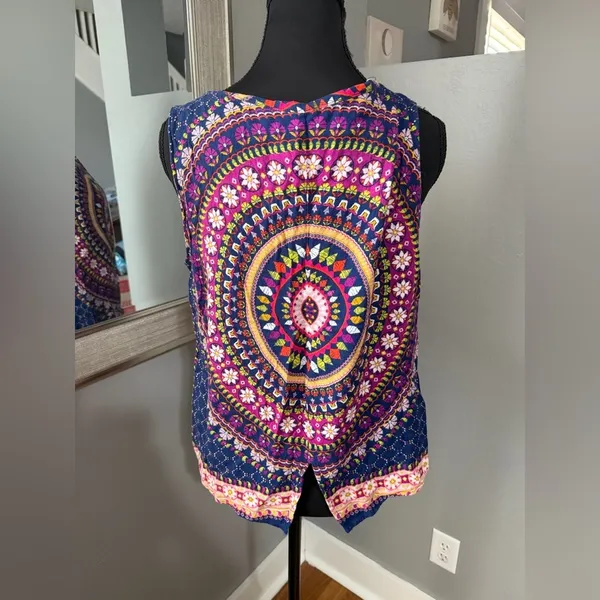 Renee C. Boho Mandala Floral Kaleidoscope Tank Size Medium. Made in USA. - Image 4