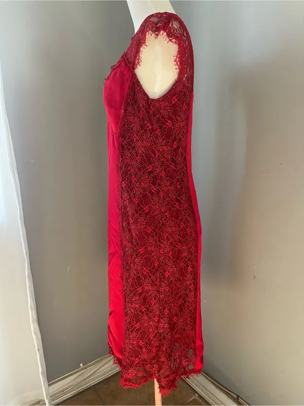 Elegant Red Lace-Trim Midi Dress - Image 2