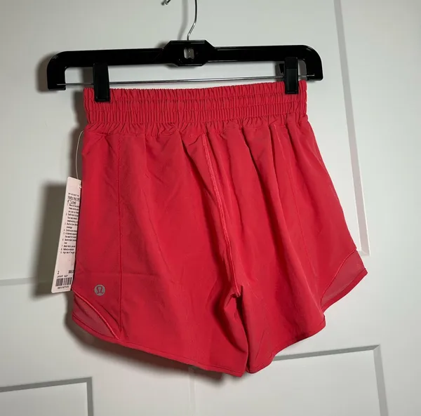 Lululemon size 2 shorts/Hotty hot shorts - Image 9