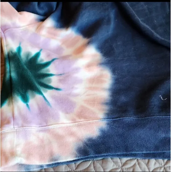 Wildfox Navy Tie-Dye Hoodie Size Large - Image 9