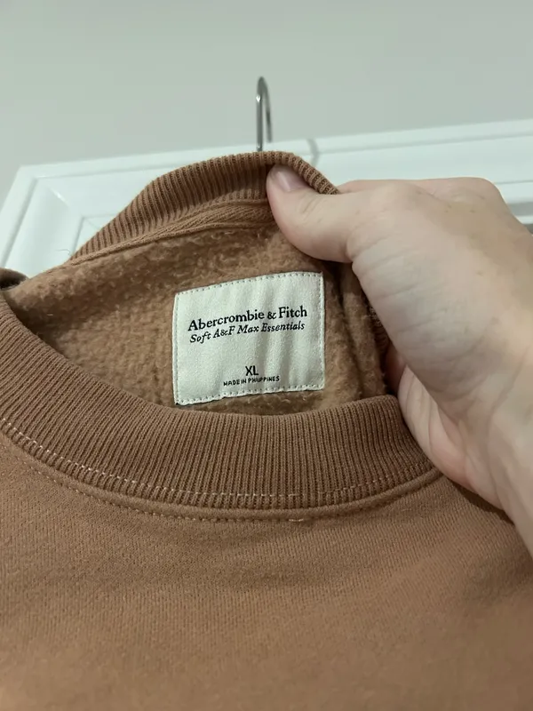 Abercrombie & fitch sweatshirt - Image 2