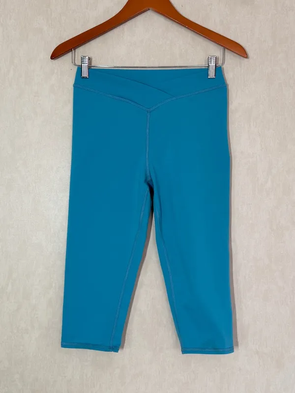 Alo Yoga Women’s Criss Cross Capri Leggings Mid Rise in Blue 6 - Image 3