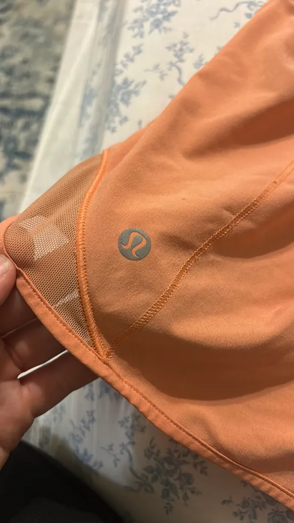 Lululemon Hotty Hot 2.5" - Image 3