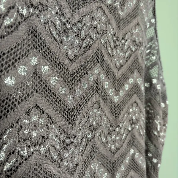 BKE Women's Y2K Gray & Silver Lace & Metallic Tank Top - Size Large - Chevron - Image 4
