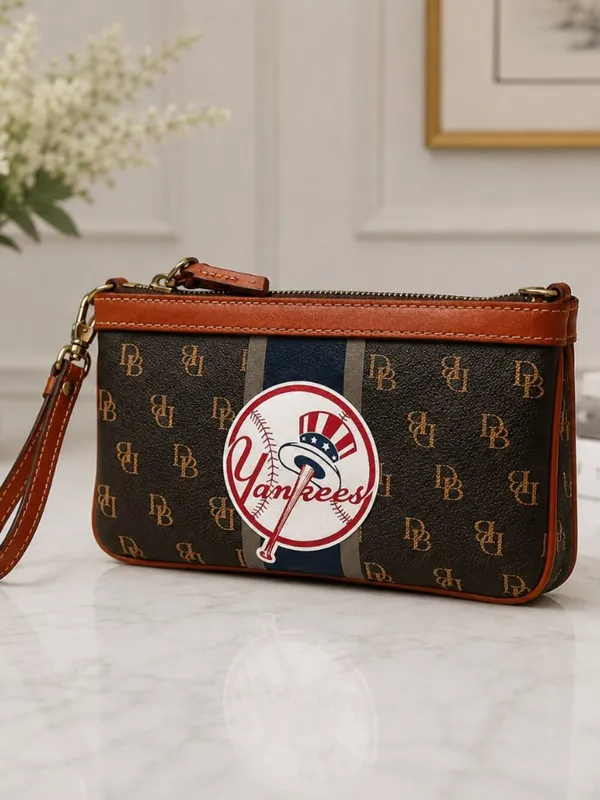 Dooney & Bourke New York Yankees Pouchette Wristlet NWT - Image 3