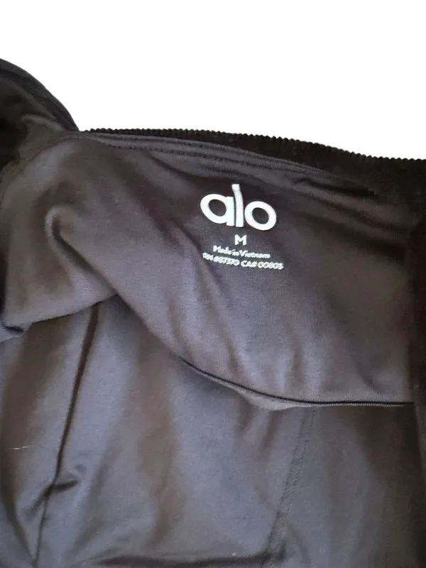 ALO Womens Black Corduroy Crop Top Size Medium - Image 4