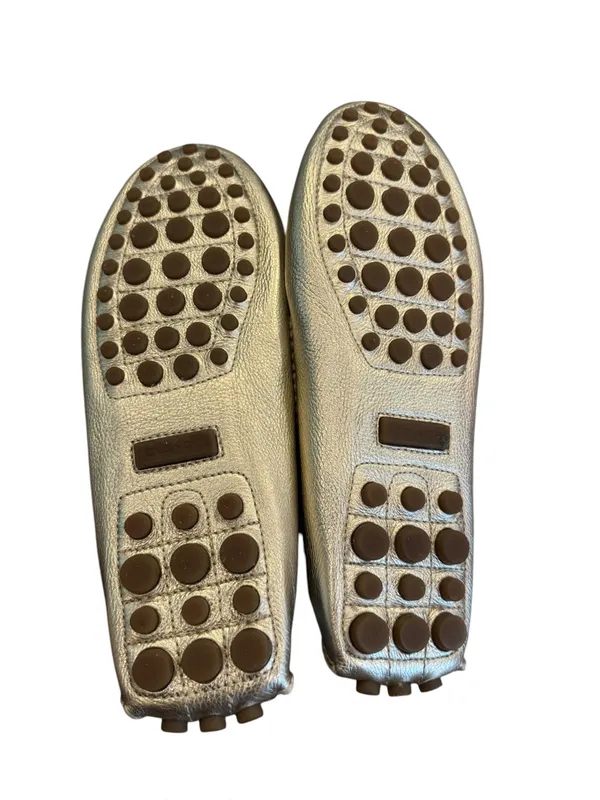 Coach Nadia driving moccasins in gold 9 like new! - Image 6