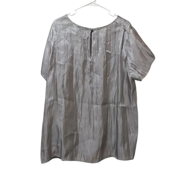 Torrid Women Abbey Iridescent flutter sleeve top 2X‎ Silver Blouse Metallic NWT - Image 2