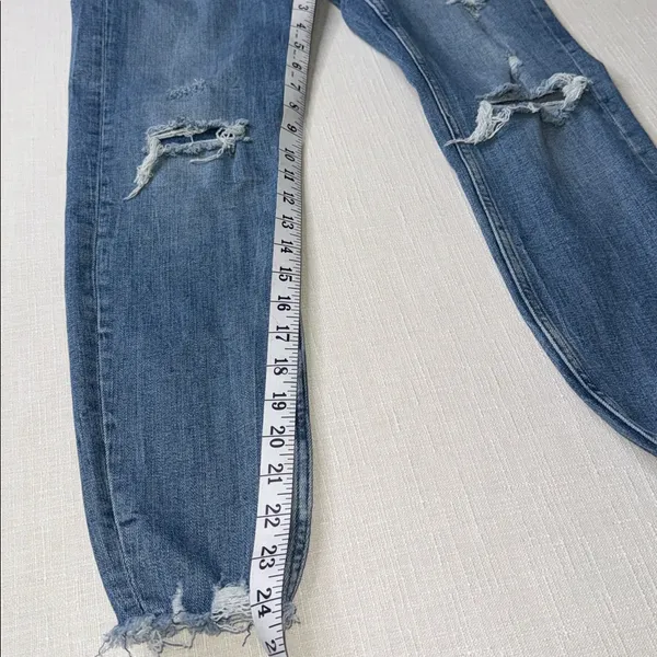 Zara Light Blue Distressed Ankle Jeans - Image 6