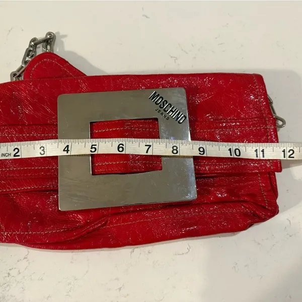 Vintage Moschino Shiny Patent Leather Red Clutch Bag Handbag Chain Strap POuch - Image 6