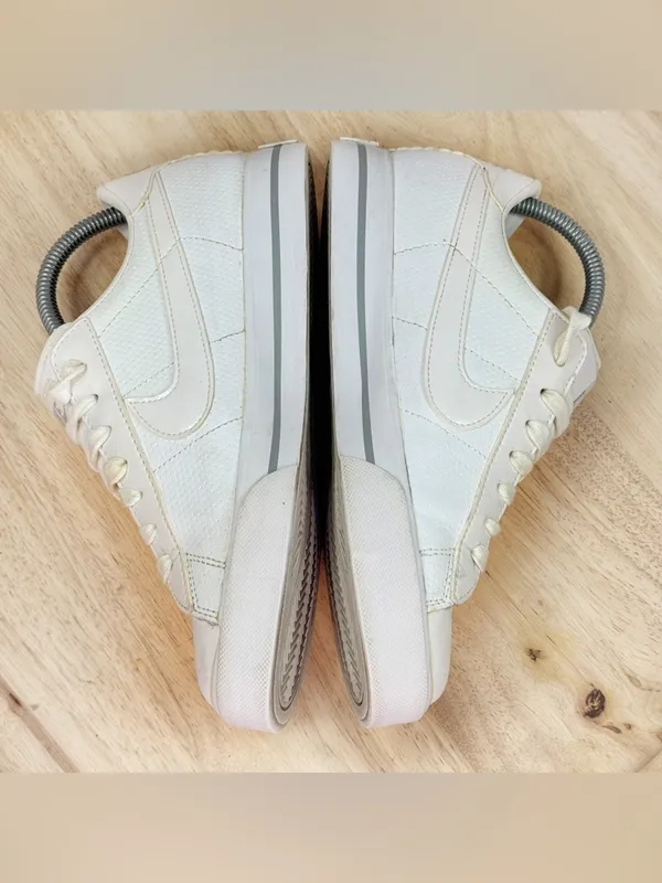 Nike Sweet Classic Perforated Leather Low Top Sneakers White Pink 7.5 354496-110 - Image 5