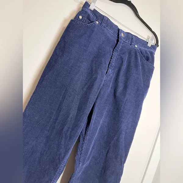 LEVI’S Vintage Navy Blue Women’s Corduroy Pants Sz 15 Inseam 32” Unisex EUC - Image 3