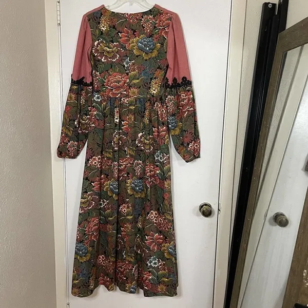 Gunne Sax Rare Vintage 1969 black label renaissance Tapestry Floral red dress - Image 8
