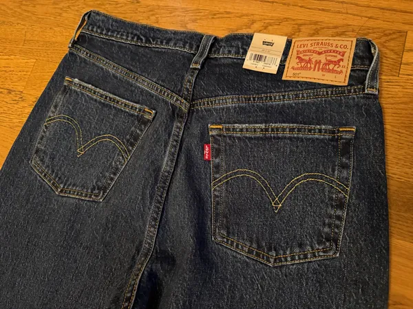 Levi's 501 Women's Straight Leg Blue Jeans size 29 x 32 - Image 11