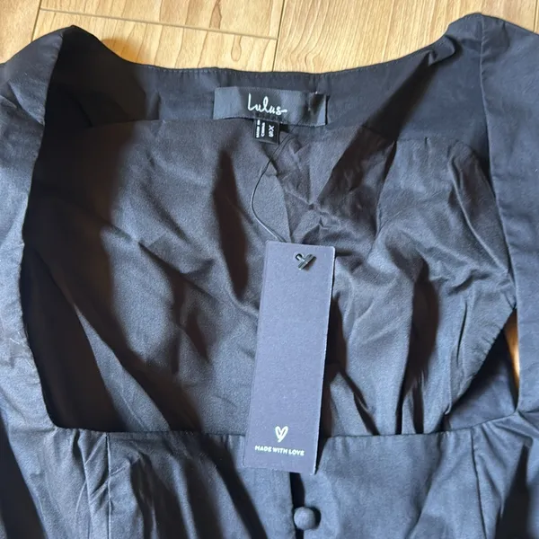 Lulu's Elegant Black Sleeveless Blouse - Image 2