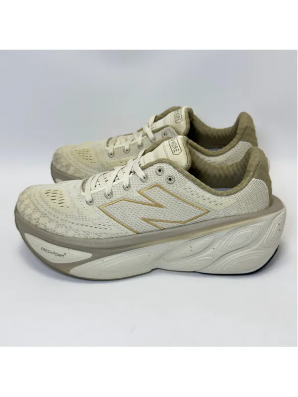 Women's New Balance Fresh Foam X More v5 Sneakers Size Women's 9, Men's 7.5 - Image 2
