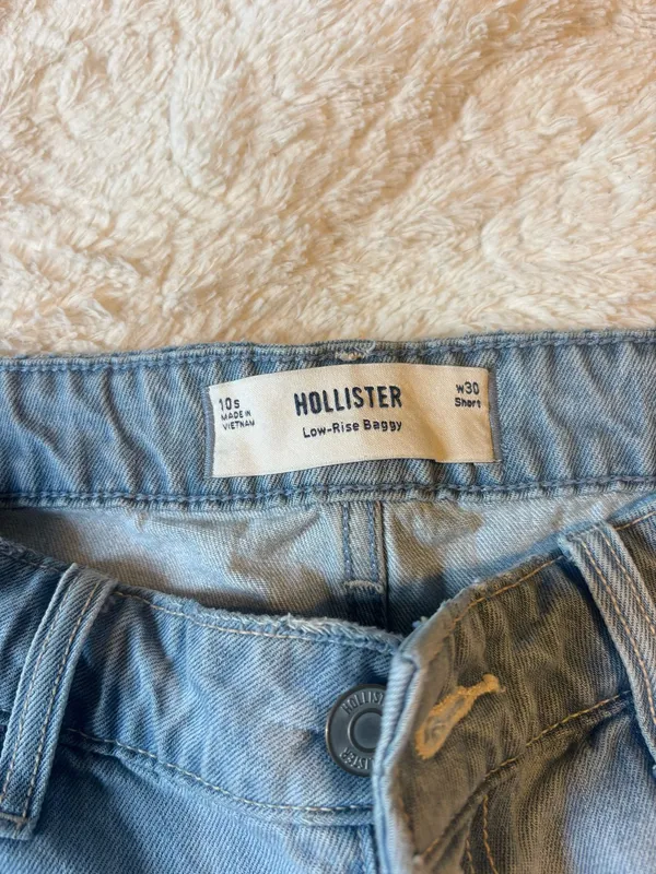 Hollister Low-Rise Baggy Jeans - Image 3
