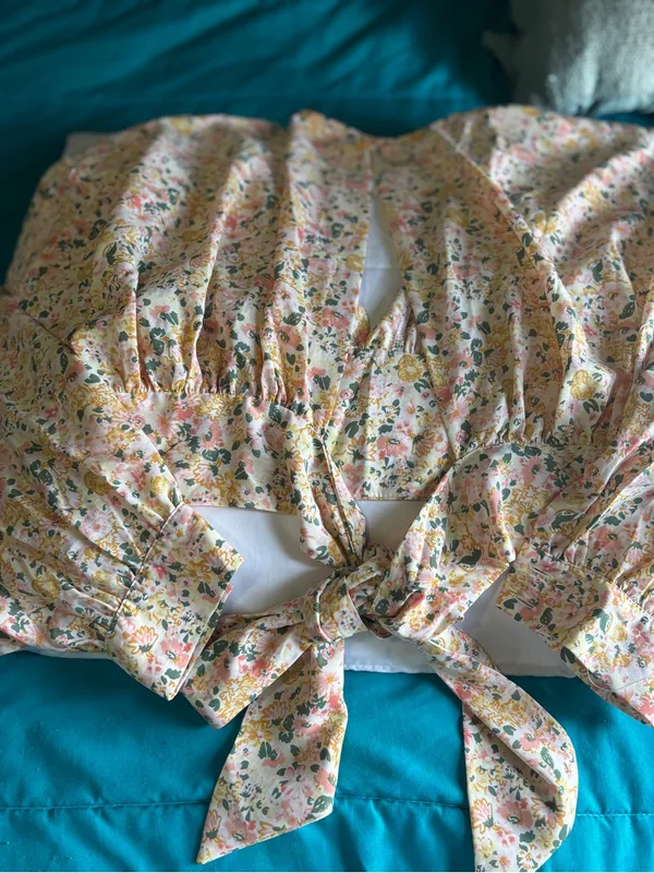 Entro Floral Open Back Tie Blouse Top Size M BNWT Boho - Image 5